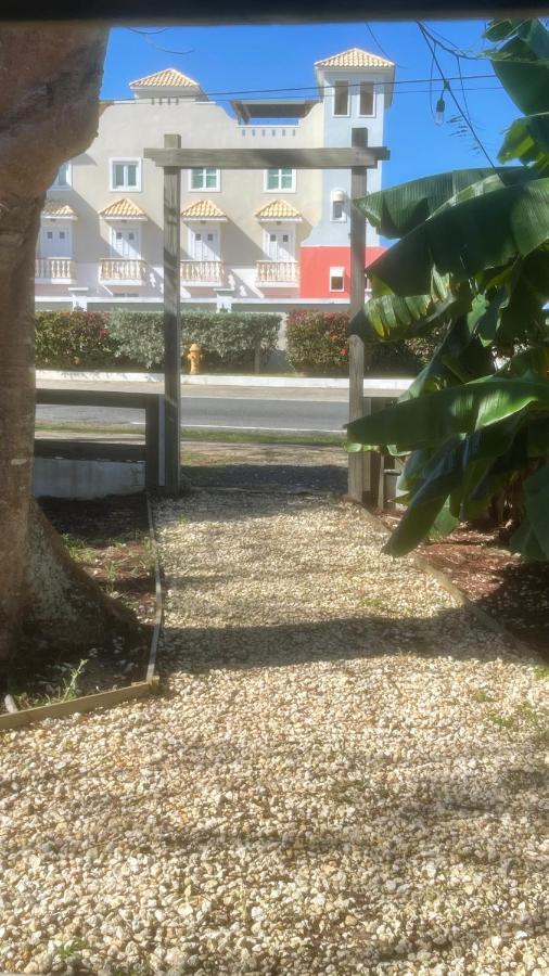 Las Olas Beach Apartments Arecibo Exterior foto